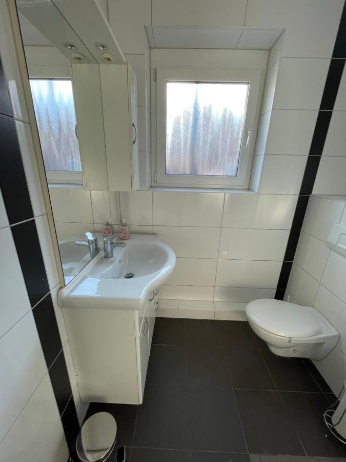 Апартаменты Schoene Zentrale Zimmer In Вильгельмсхафен Экстерьер фото